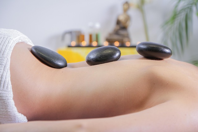 holistic-neck-pain-treatment-640x480-24768502.jpeg