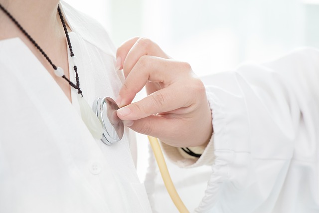 senior-chiropractic-care-640x480-17458282.jpeg