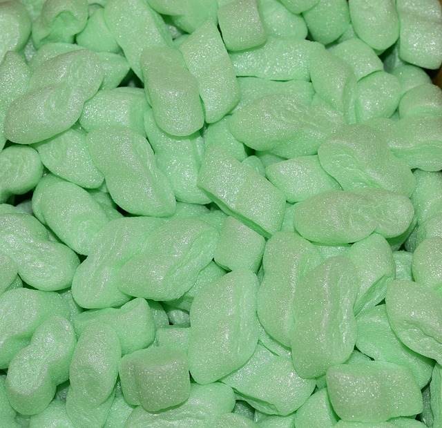 eco-conscious-packing-supplies-640x480-69712996.jpeg