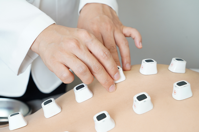 holistic-chiropractic-640x480-63269880.png