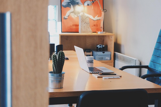 office-moving-640x480-49304151.jpeg