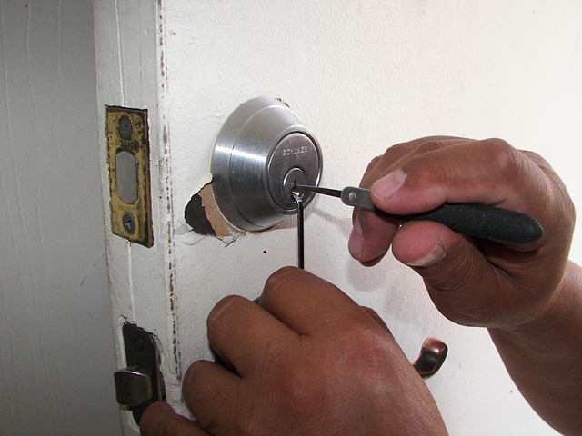 home-repair-640x480-25171292.jpeg
