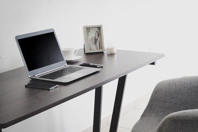 office-moving-640x480-84197740.jpeg